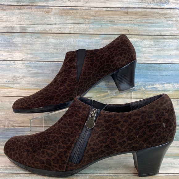 Munro Womens Brown Leopard Print Fabric Zip Up Booties - Picture 2 of 14